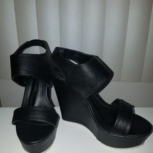 Steve Madden Black Wedge Heel Sandals